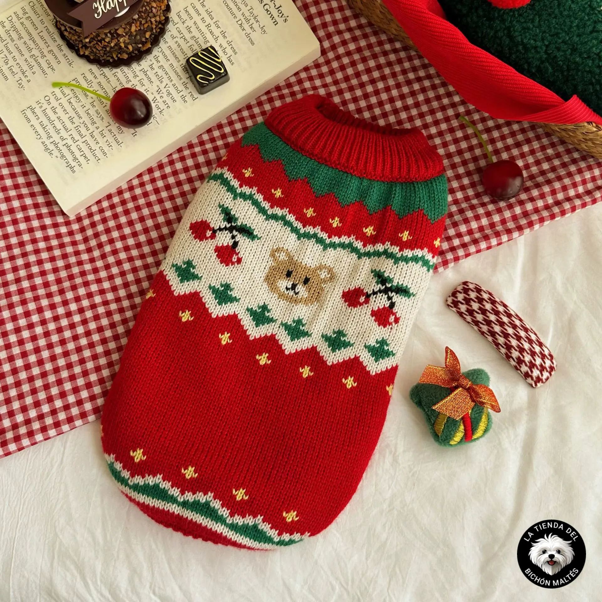 Jersey de Punto Rojo "Sweet Bear & Cherries" para Bichón Maltés